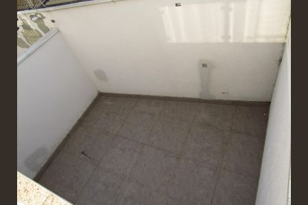 Casa à venda com 145m², 3 quartos e 4 vagasVaranda 2