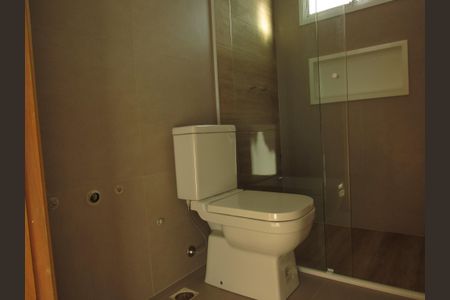 Casa à venda com 145m², 3 quartos e 4 vagasBanheiro da Suite 2