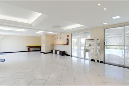 Apartamento à venda com 70m², 3 quartos e 1 vaga Apartamento à venda com 70m², 3 quartos e 1 vagaÁrea comum - Salão de festas