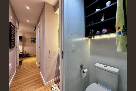 Apartamento à venda com 53m², 2 quartos e 1 vaga Apartamento à venda com 53m², 2 quartos e 1 vagaBanheiro