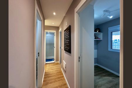 Apartamento à venda com 53m², 2 quartos e 1 vaga Apartamento à venda com 53m², 2 quartos e 1 vagaCorredor Quartos