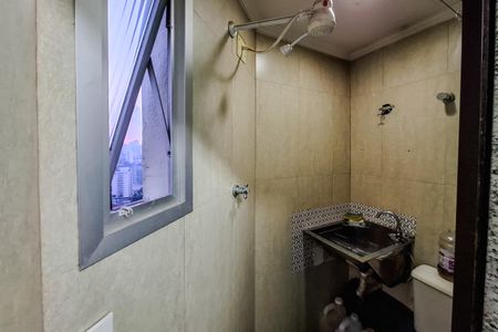 Apartamento à venda com 144m², 2 quartos e 2 vagas Apartamento à venda com 144m², 2 quartos e 2 vagasBanheiro de serviço