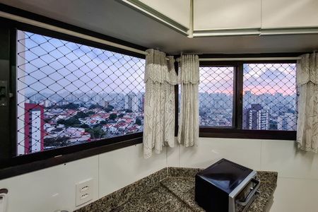 Apartamento à venda com 144m², 2 quartos e 2 vagas Apartamento à venda com 144m², 2 quartos e 2 vagasCozinha