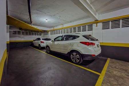 Apartamento à venda com 144m², 2 quartos e 2 vagas Apartamento à venda com 144m², 2 quartos e 2 vagasGaragem