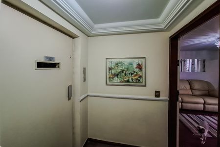 Apartamento à venda com 144m², 2 quartos e 2 vagas Apartamento à venda com 144m², 2 quartos e 2 vagasHall de entrada