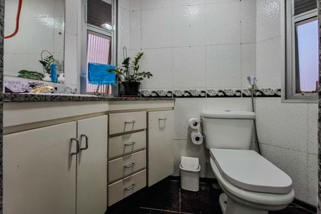 Apartamento à venda com 144m², 2 quartos e 2 vagas Apartamento à venda com 144m², 2 quartos e 2 vagasBanheiro da Suíte 2