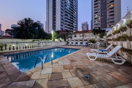 Apartamento à venda com 144m², 2 quartos e 2 vagas Apartamento à venda com 144m², 2 quartos e 2 vagasÁrea comum - Piscina