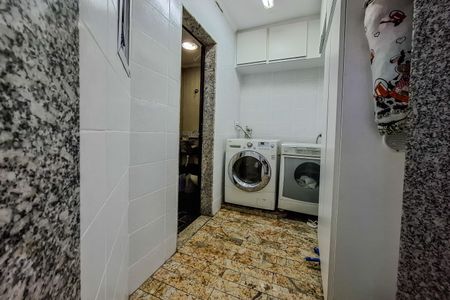 Apartamento à venda com 144m², 2 quartos e 2 vagas Apartamento à venda com 144m², 2 quartos e 2 vagasÁrea de Serviço