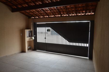 Casa à venda com 267m², 4 quartos e 4 vagasGaragem