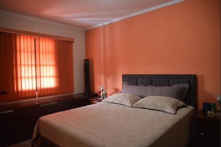 Casa à venda com 267m², 4 quartos e 4 vagasQuarto Suíte