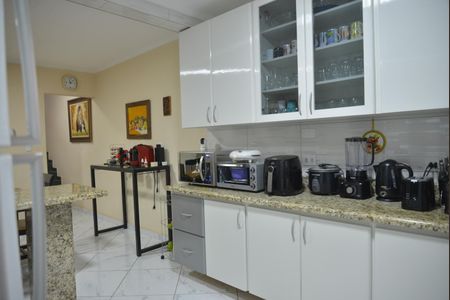 Casa à venda com 267m², 4 quartos e 4 vagasCozinha