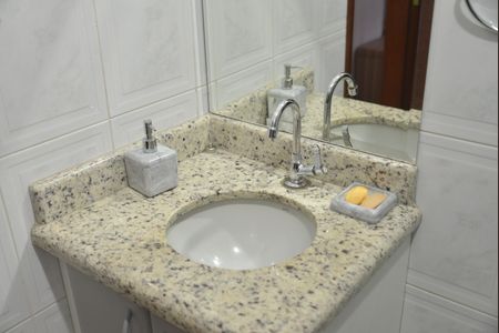 Casa à venda com 267m², 4 quartos e 4 vagasBanheiro Social