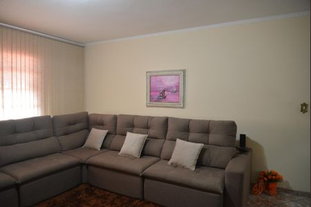 Casa à venda com 267m², 4 quartos e 4 vagasSala