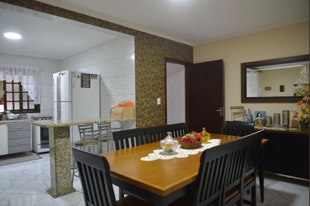 Casa à venda com 267m², 4 quartos e 4 vagasCozinha