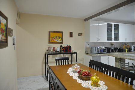 Casa à venda com 267m², 4 quartos e 4 vagasCozinha