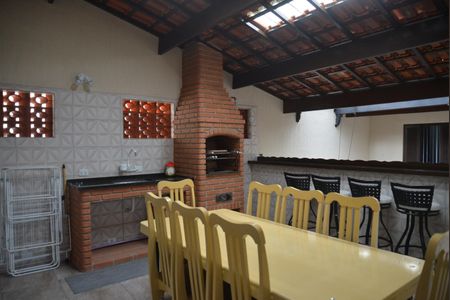 Casa à venda com 267m², 4 quartos e 4 vagasEspaço Gourmet