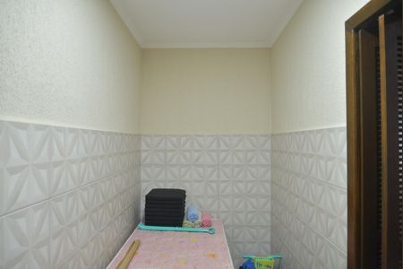 Casa à venda com 267m², 4 quartos e 4 vagasQuarto de Serviço