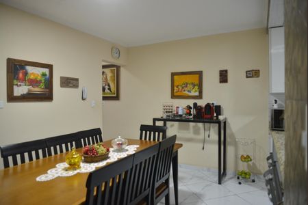 Casa à venda com 267m², 4 quartos e 4 vagasCozinha