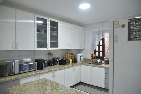 Casa à venda com 267m², 4 quartos e 4 vagasCozinha