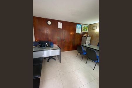 Casa à venda com 3 quartos, 350m² em Jardim Maria Estela, São Paulo