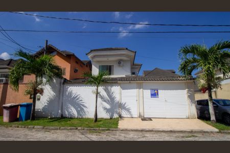 Casa de condomínio para alugar com 150m², 3 quartos e 2 vagas Casa de condomínio para alugar com 150m², 3 quartos e 2 vagasFachada da Casa