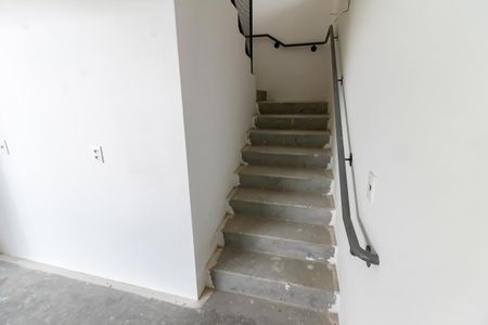 Apartamento à venda com 325m², 4 quartos e 4 vagasEscada para os Quartos