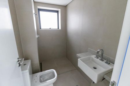 Apartamento à venda com 325m², 4 quartos e 4 vagasBanheiro da Suíte 1