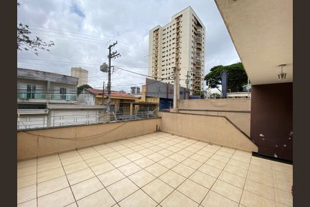 Casa à venda com 222m², 4 quartos e 2 vagas Casa à venda com 222m², 4 quartos e 2 vagasÁrea externa