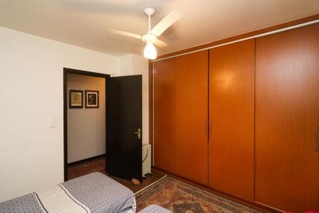 Casa à venda com 500m², 5 quartos e 2 vagasQuarto 2