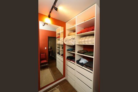 Casa à venda com 500m², 5 quartos e 2 vagasCloset da suíte