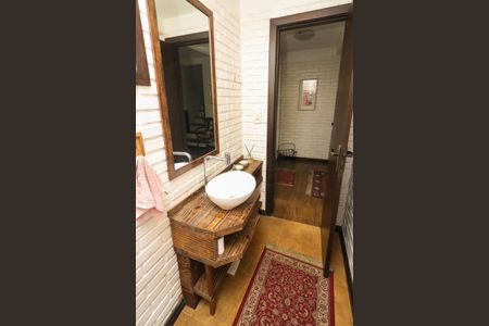 Casa à venda com 500m², 5 quartos e 2 vagasLavabo