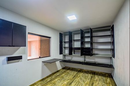 Casa à venda com 430m², 5 quartos e 10 vagasQuarto de Serviço