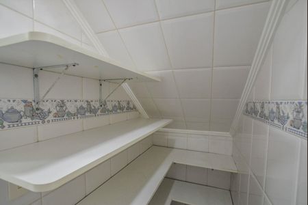 Casa à venda com 430m², 5 quartos e 10 vagasDespensa