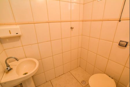 Casa à venda com 430m², 5 quartos e 10 vagasBanheiro de serviço