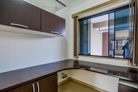 Casa à venda com 430m², 5 quartos e 10 vagasEscritório