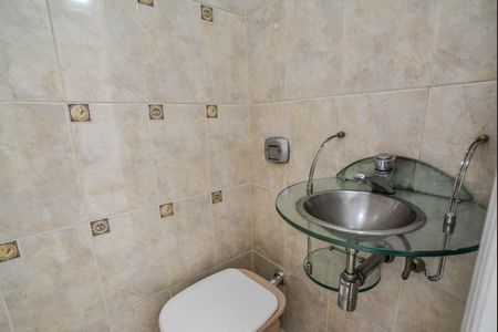 Casa à venda com 430m², 5 quartos e 10 vagasLavabo