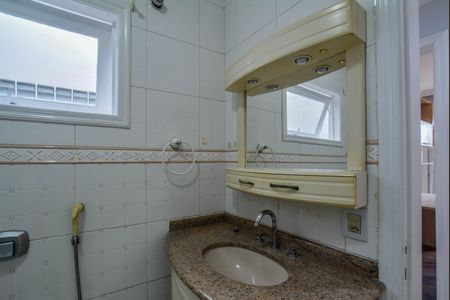 Casa à venda com 430m², 5 quartos e 10 vagasBanheiro Social