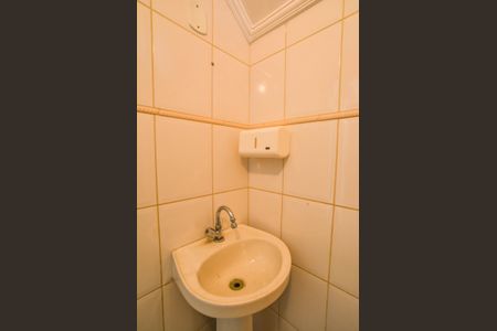 Casa à venda com 430m², 5 quartos e 10 vagasBanheiro de serviço