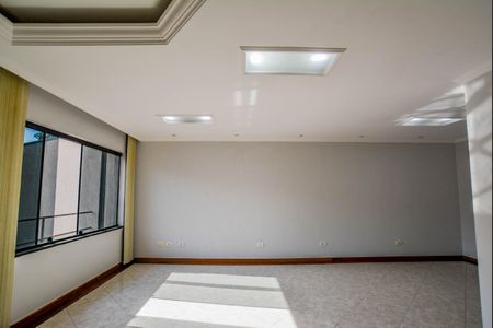 Casa à venda com 430m², 5 quartos e 10 vagasSala