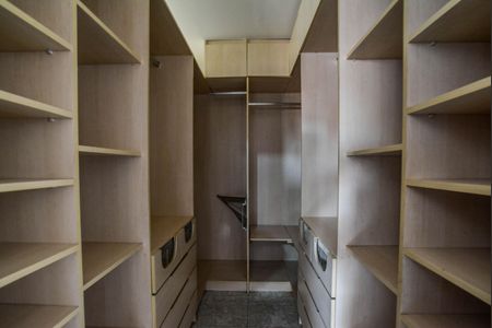 Casa à venda com 430m², 5 quartos e 10 vagasQuarto Suíte