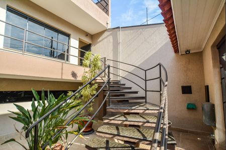 Casa à venda com 430m², 5 quartos e 10 vagasEntrada
