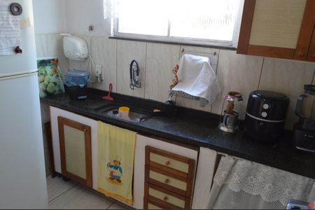 Casa à venda com 200m², 9 quartos e sem vaga Casa à venda com 200m², 9 quartos e sem vagaCozinha