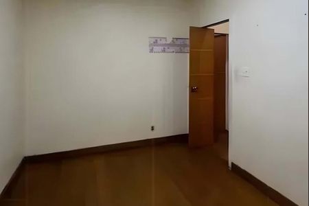 Casa à venda com 220m², 4 quartos e 5 vagas Casa à venda com 220m², 4 quartos e 5 vagasFoto 06