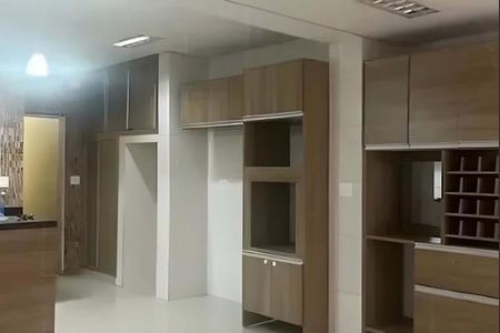 Casa à venda com 220m², 4 quartos e 5 vagas Casa à venda com 220m², 4 quartos e 5 vagasFoto 02