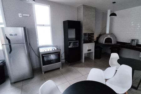 Apartamento para alugar com 44m², 2 quartos e 1 vaga Apartamento para alugar com 44m², 2 quartos e 1 vagaÁrea comum - Salão de festas