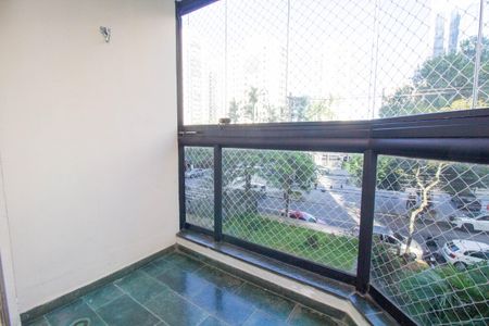 Apartamento à venda com 82m², 3 quartos e 1 vagaVaranda