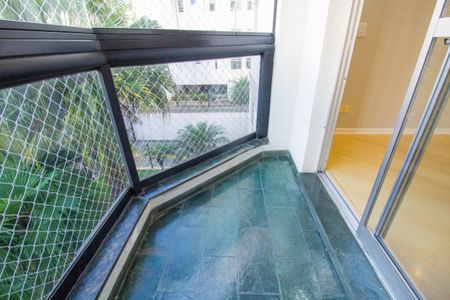 Apartamento à venda com 82m², 3 quartos e 1 vagaVaranda