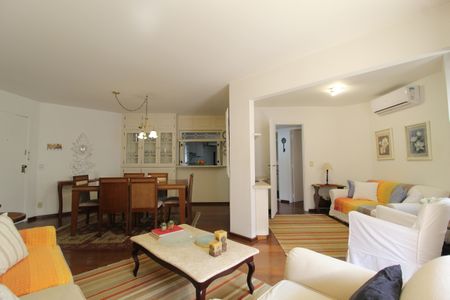 Apartamento para alugar com 220m², 3 quartos e 2 vagasSala