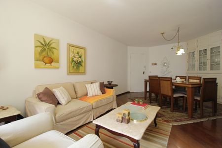 Apartamento para alugar com 220m², 3 quartos e 2 vagasSala