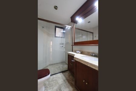 Apartamento para alugar com 220m², 3 quartos e 2 vagasBanheiro Social